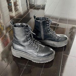 Topshop Platform Combat Boot - 7.5